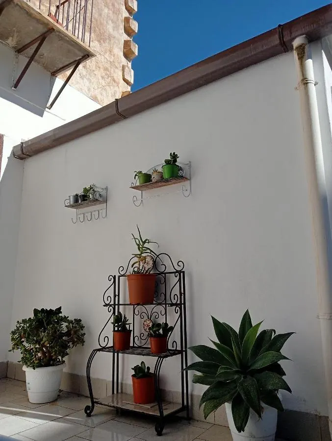 Guest house Dietro Il Massimo Palermo Italy