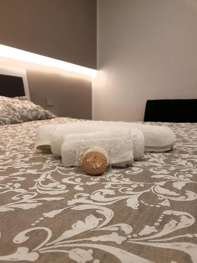 Guest house Dietro Il Massimo Palermo Italy